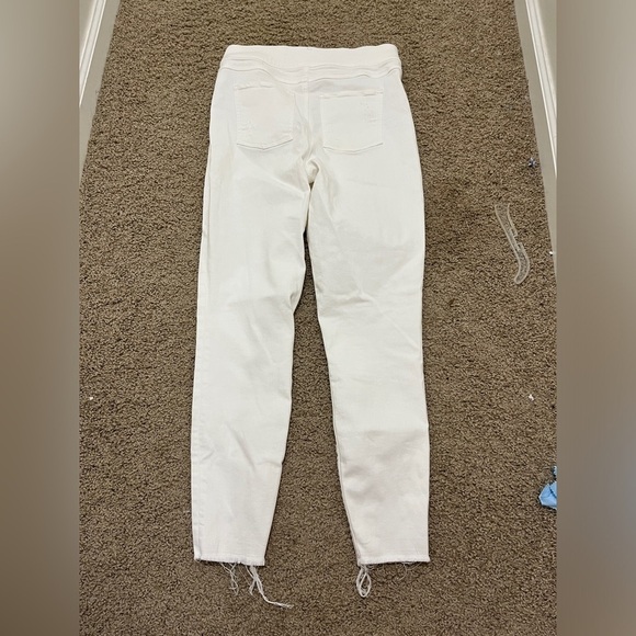 Spanx Distressed Skinny Jeans White Size Medium Style 20229 Stretch Pull On - Picture 13 of 15